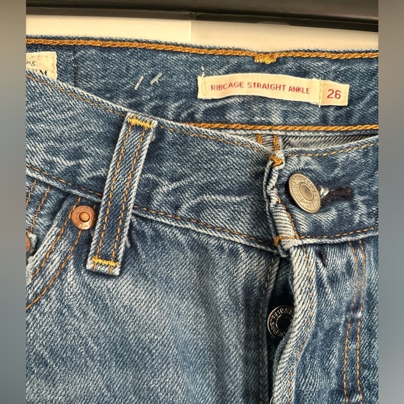 Levi’s Ribcage Straight Leg Ankle High Rise Distressed Jeans W29x L27 EUC - Picture 6 of 7